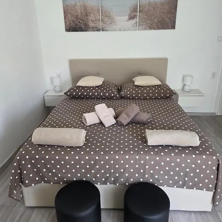Sobe Sotic Bed & Breakfast Rab Town