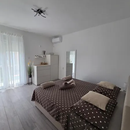 Bed & Breakfast Sobe Sotic Rab Town