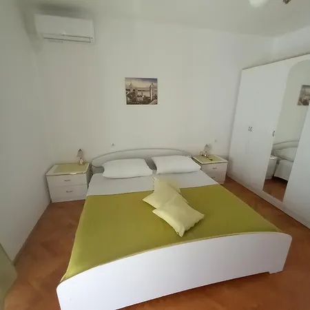 Bed & Breakfast Sobe Sotic Rab Town
