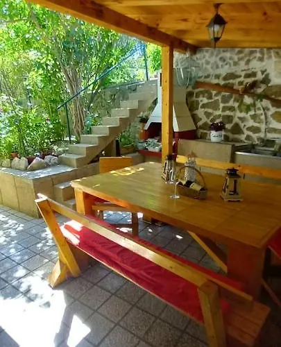 לינה וארוחת בוקר Sobe Sotic