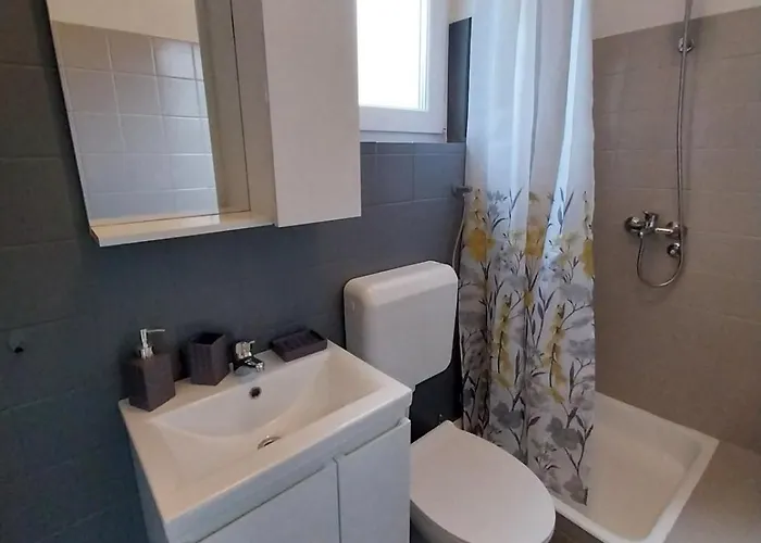 לינה וארוחת בוקר Sobe Sotic